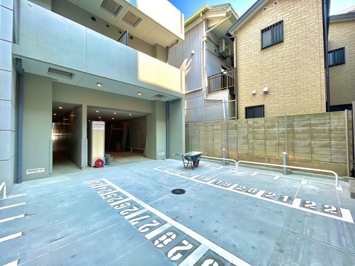 物件外観写真2　(駐輪場)