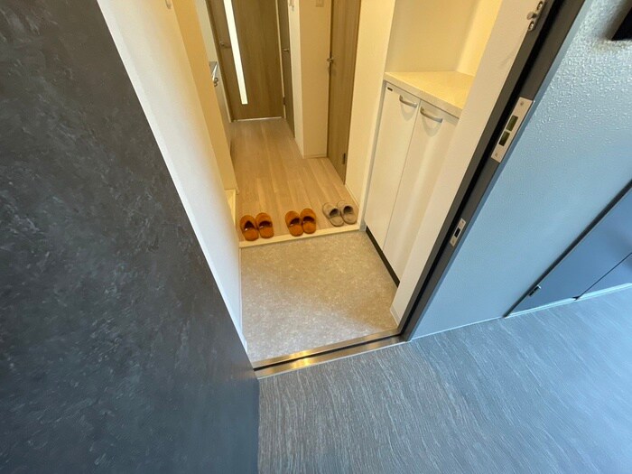 物件内観写真17　(玄関)