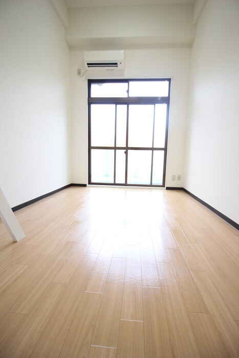 物件内観写真12　(居室)