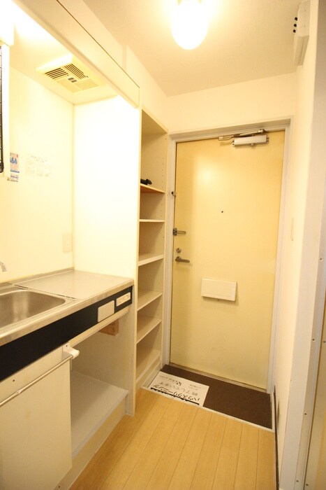 物件内観写真18　(廊下)