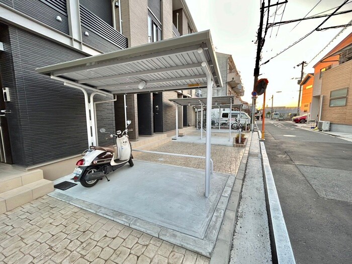 物件外観写真5　(駐輪場)