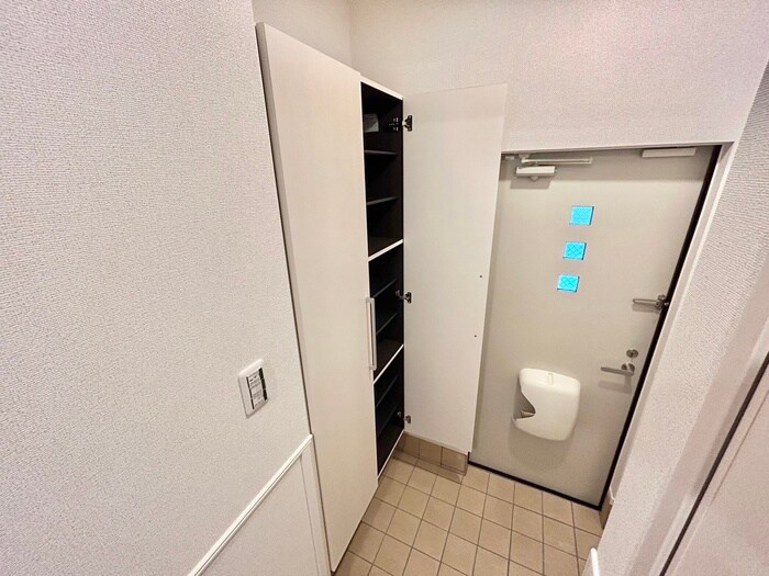 物件内観写真18　(靴箱)