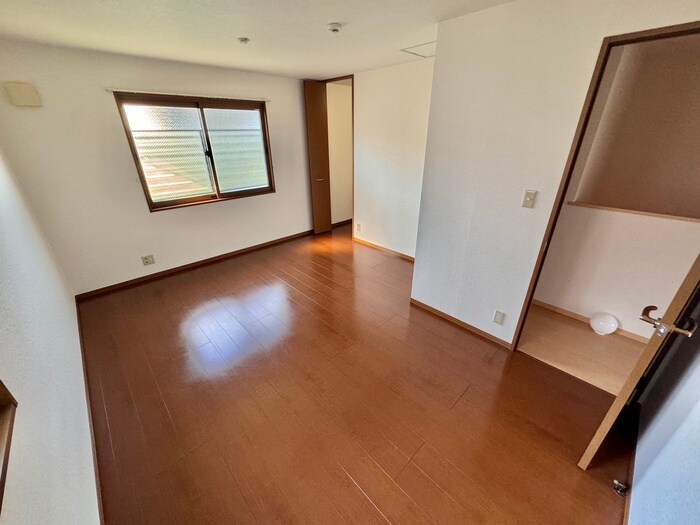 物件内観写真9　(居室)