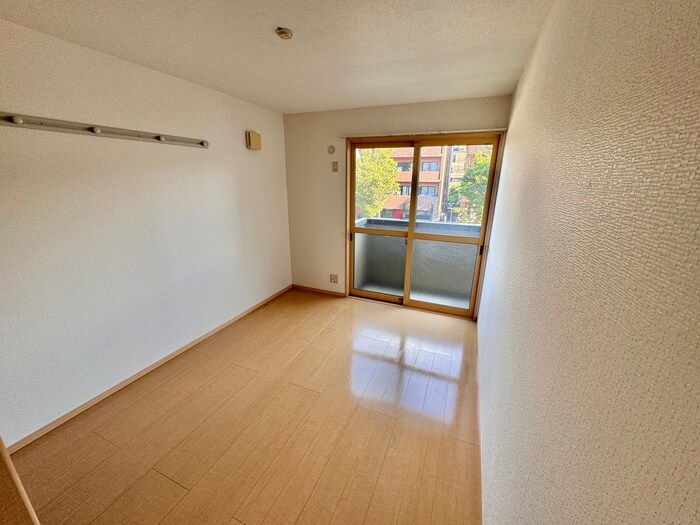 物件内観写真11　(居室)