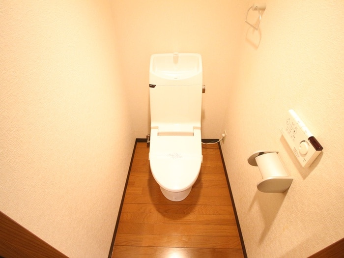 物件内観写真11　(トイレ)