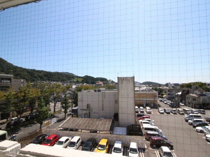 物件内観写真22　(室内からの展望)