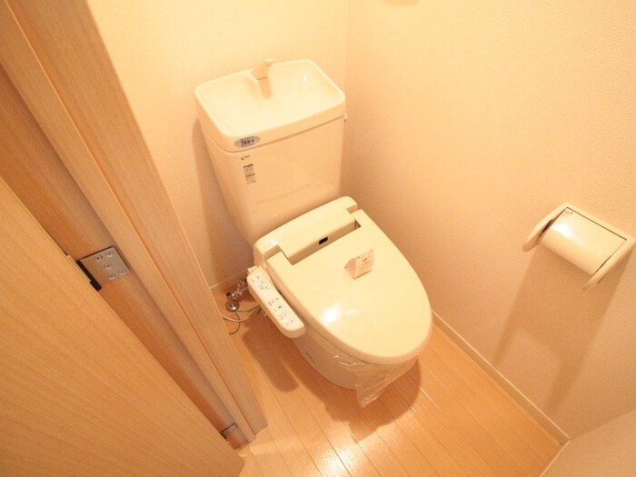 物件内観写真14　(トイレ)