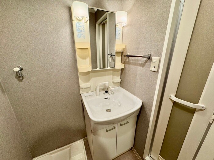 物件内観写真12　(洗面)