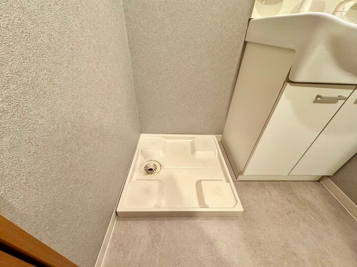 物件内観写真13　(洗濯機置場)