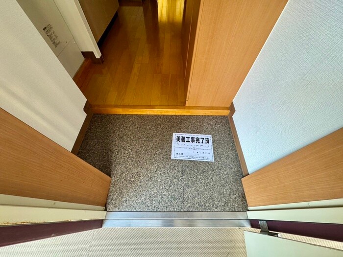 物件内観写真19　(玄関)