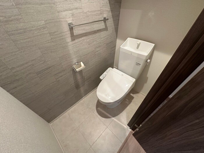 物件内観写真13　(トイレ)