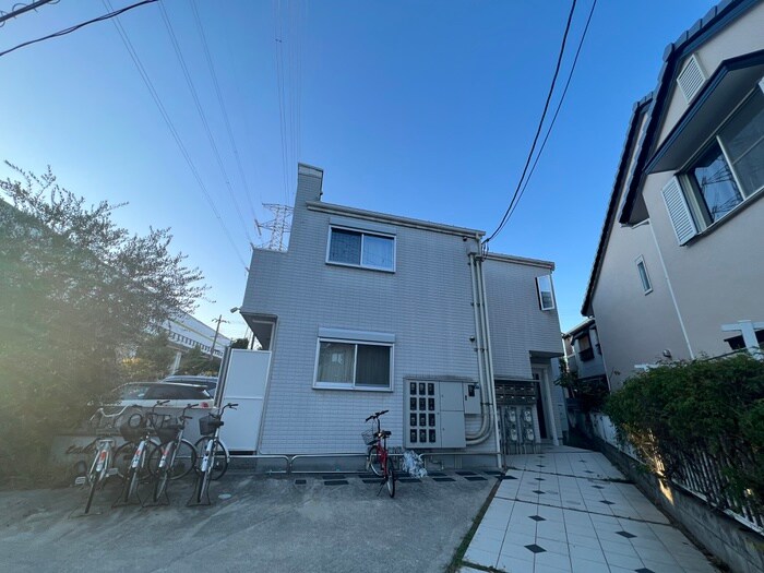 物件外観写真2　(駐輪場)