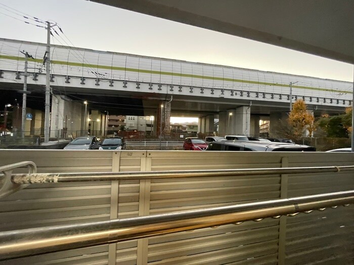 物件内観写真16　(室内からの展望)