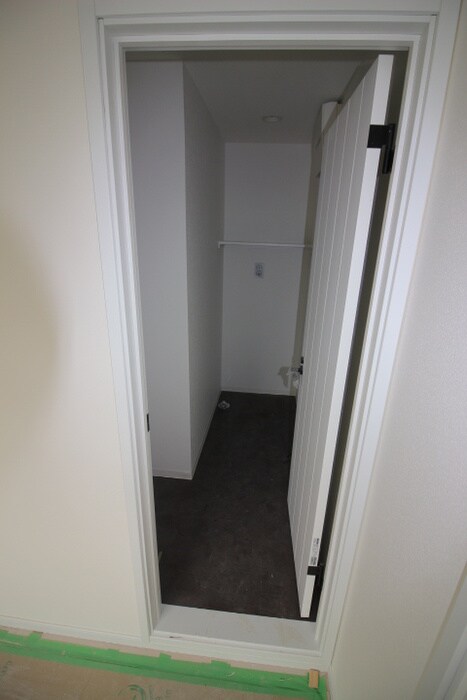 物件内観写真17　(洗濯機置場)