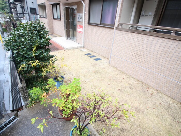 物件外観写真4　(外観写真)