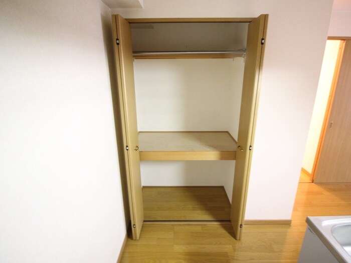 物件内観写真16　(収納)