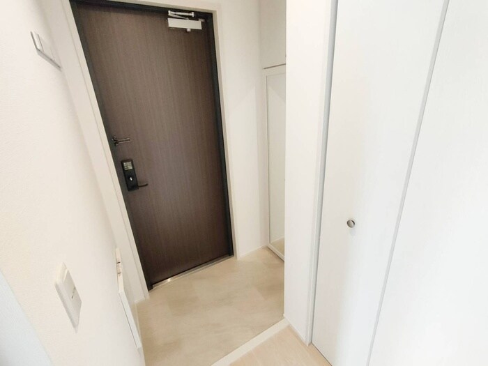 物件内観写真19　(玄関)