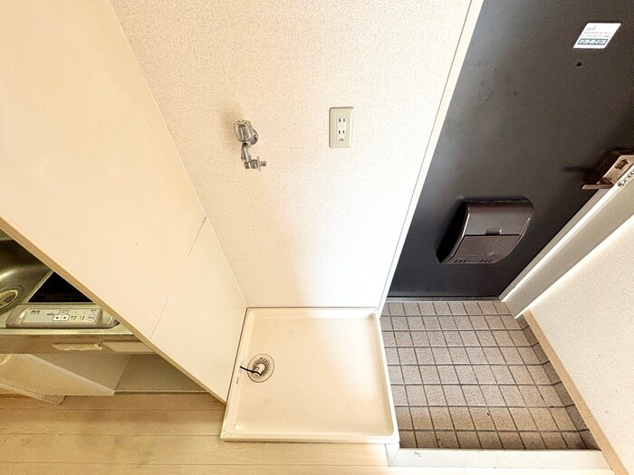 物件内観写真13　(洗濯機置場)