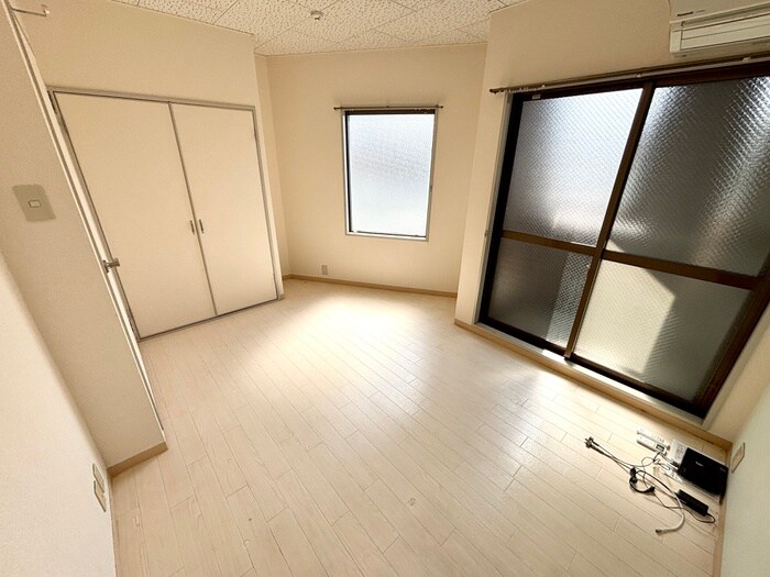 物件内観写真14　(居室)