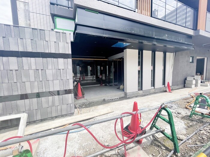 物件外観写真3　(建築中)