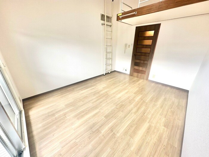 物件内観写真8　(居室)