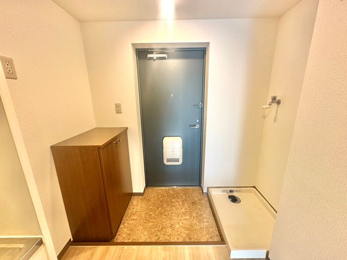 物件内観写真19　(玄関)