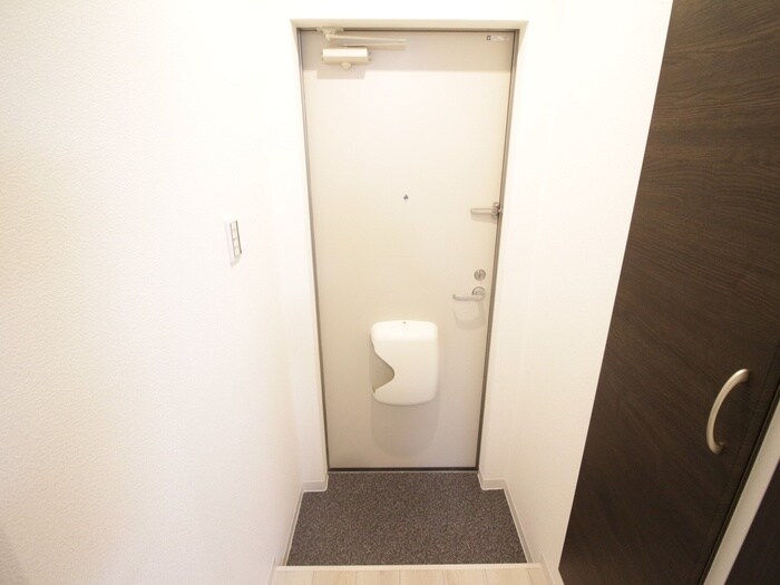 物件内観写真21　(玄関)