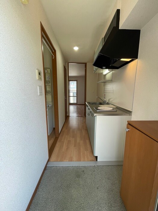 物件内観写真16　(玄関)