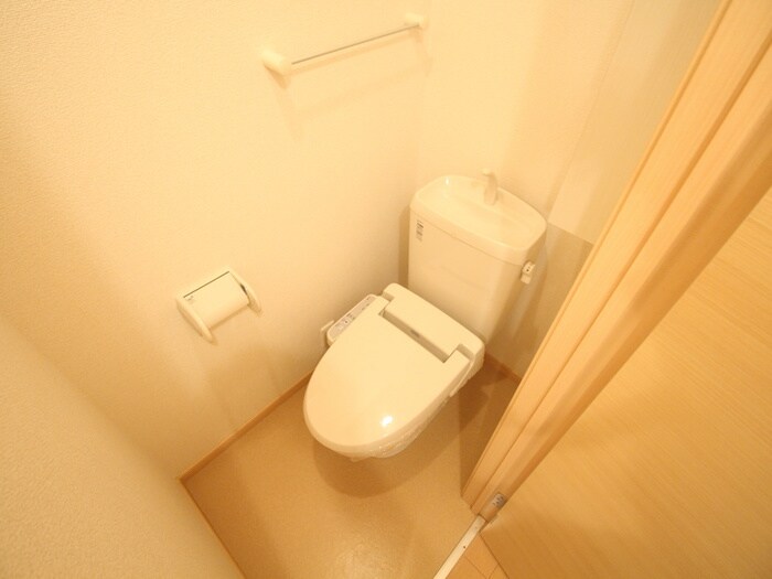 物件内観写真8　(トイレ)