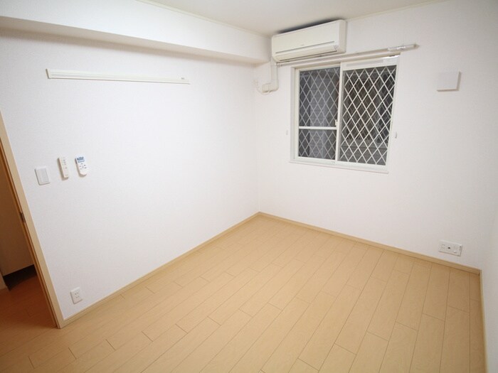 物件内観写真13　(居室)