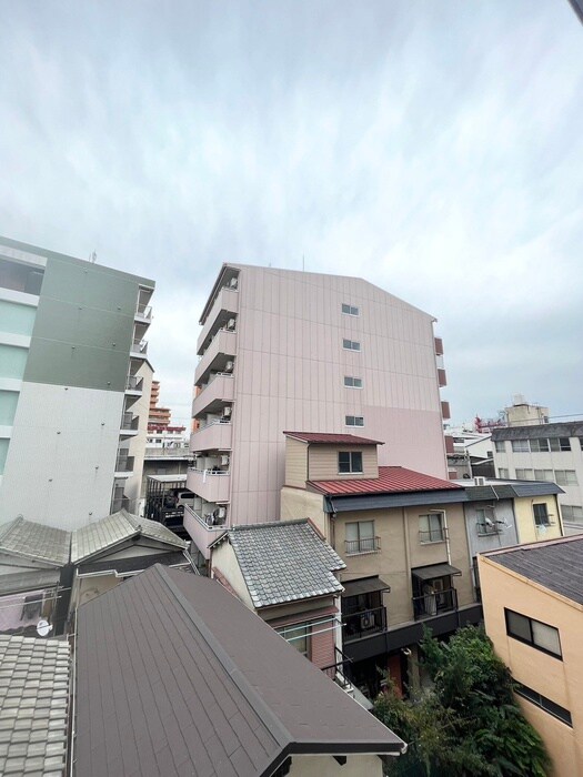 物件内観写真22　(室内からの展望)