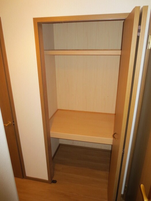 物件内観写真8　(収納)