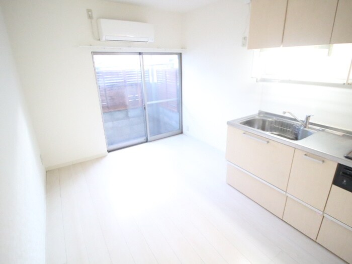 物件内観写真18　(居室)