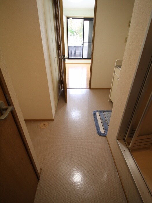 物件内観写真14　(廊下)