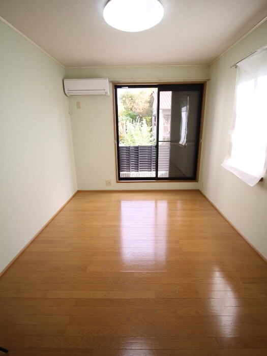 物件内観写真15　(居室)