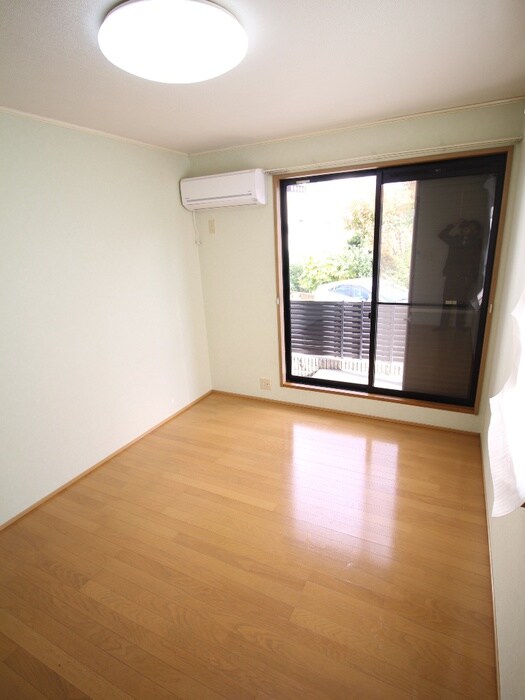 物件内観写真16　(居室)