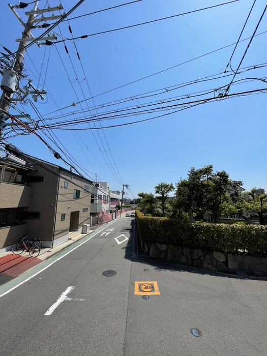 物件内観写真22　(室内からの展望)