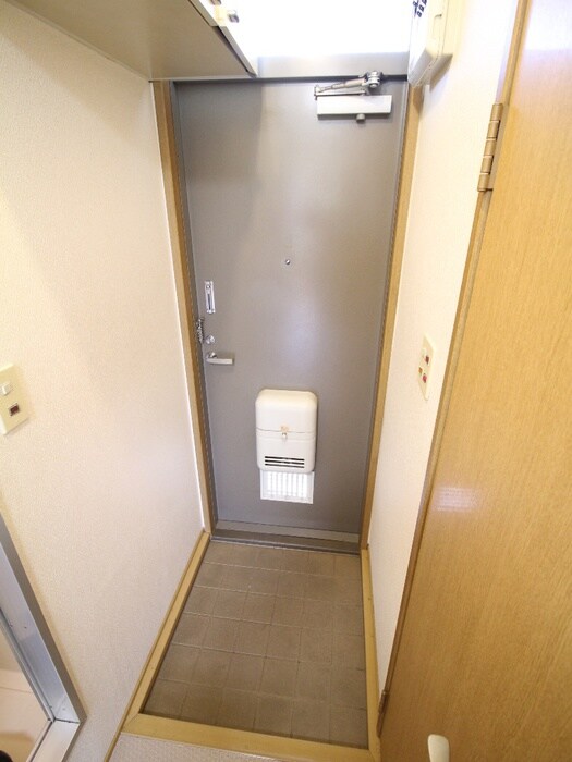 物件内観写真22　(玄関)