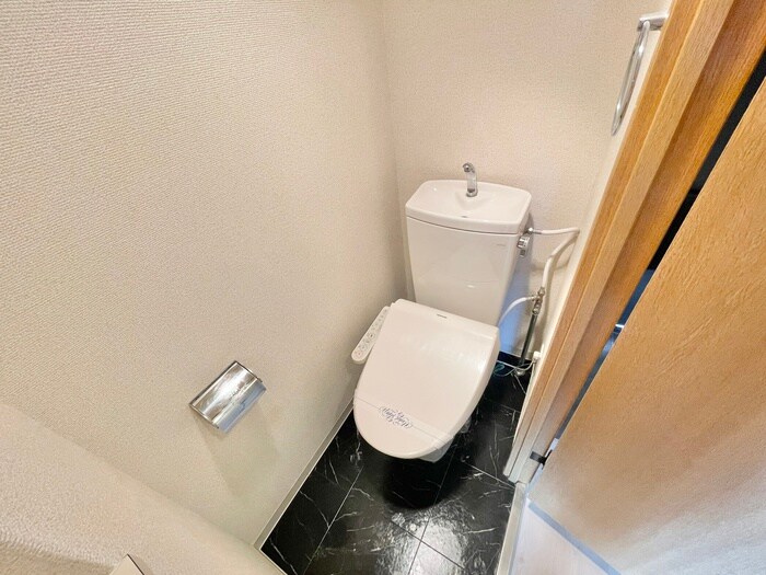 物件内観写真10　(トイレ)