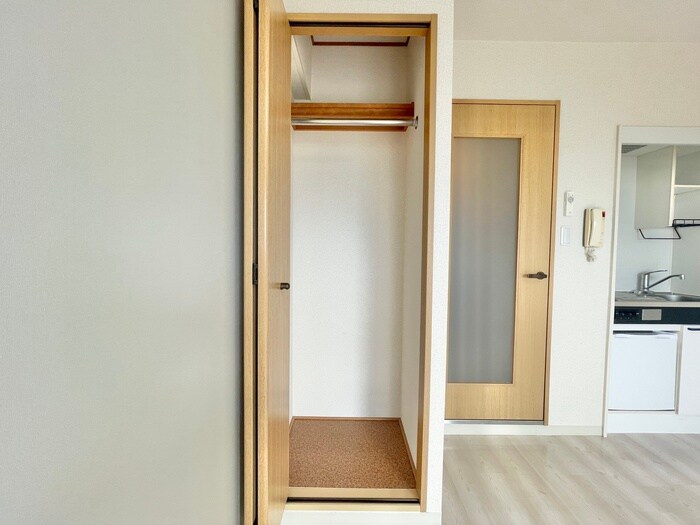 物件内観写真12　(収納)