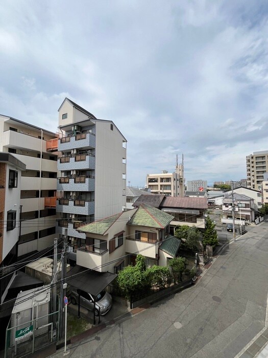 物件内観写真16　(室内からの展望)