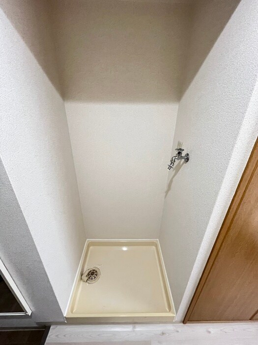 物件内観写真19　(洗濯機置場)