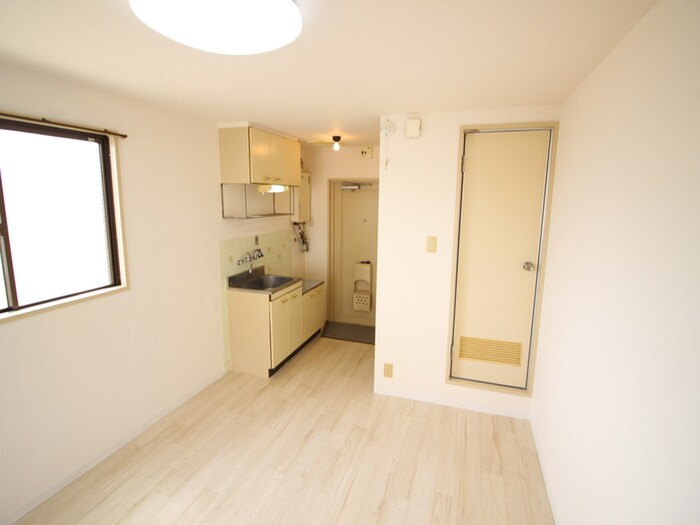 物件内観写真9　(居室)