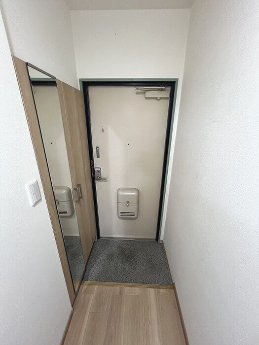 物件内観写真18　(玄関)