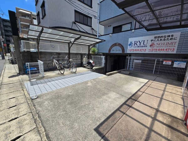 駐輪場