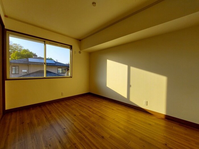 物件内観写真10　(居室)