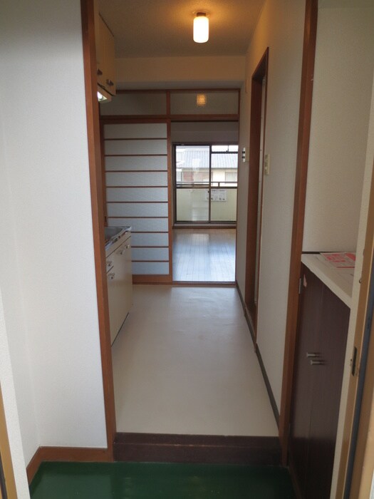 物件内観写真8　(廊下)