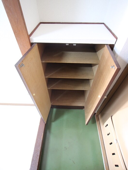 物件内観写真15　(靴箱)