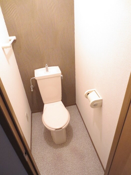 物件内観写真15　(トイレ)