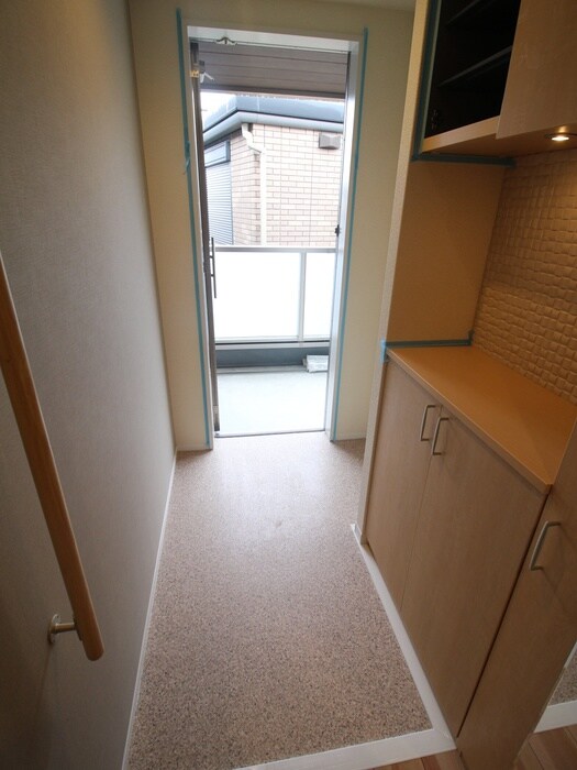 物件内観写真18　(玄関)